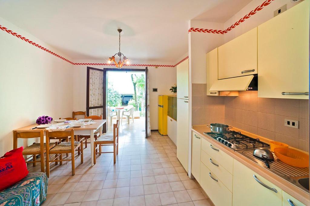 Residence Cinzia Pool Бібіоне Номер фото